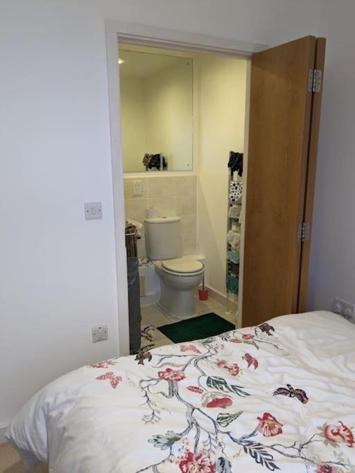 2 Bed 2 Baths Apt In Stratford Appartement Londen Buitenkant foto