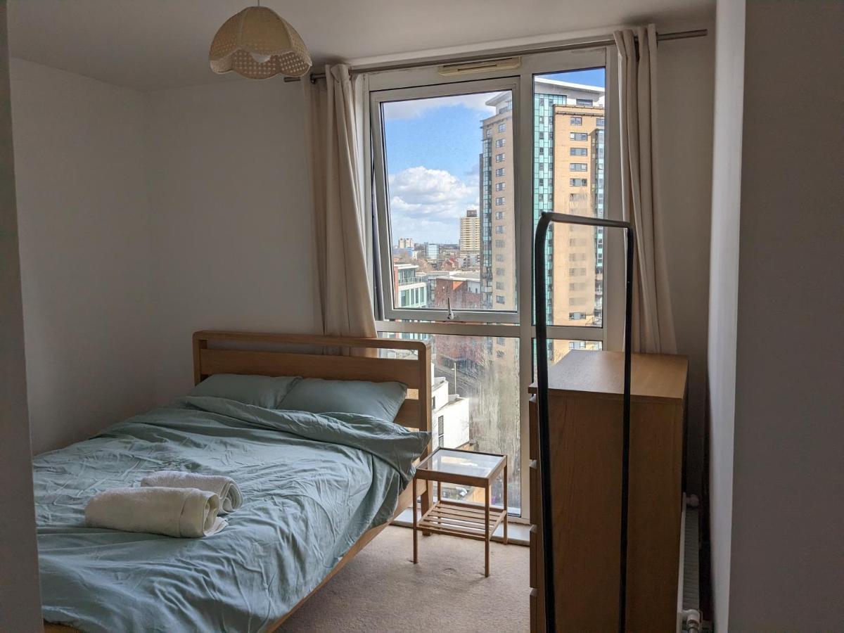 2 Bed 2 Baths Apt In Stratford Appartement Londen Buitenkant foto